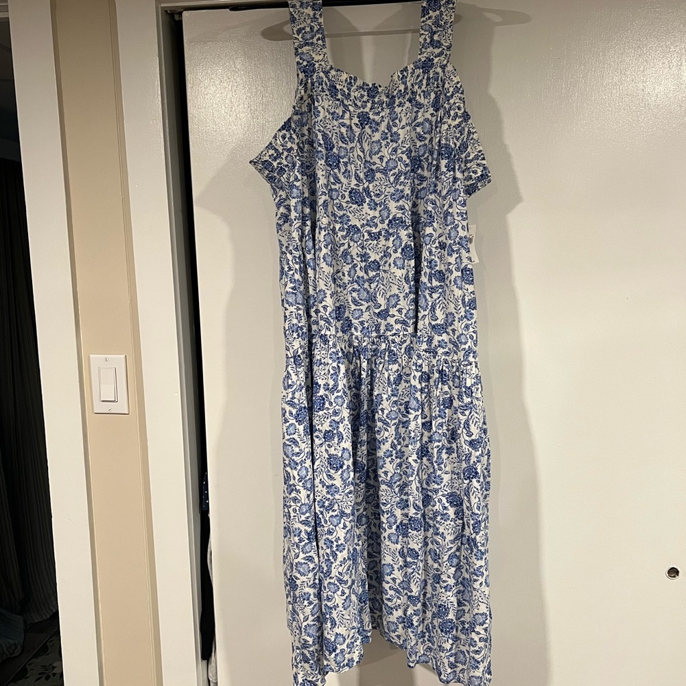 Old Navy Blue and White Scoop Neck Sleeveless Midi Dress